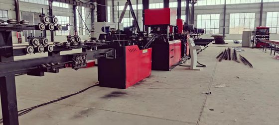PLC Kontrolü Çelik Çubuk Kaynak Makinesi 7.5kw Kaynak Yüksekliği 70-270mm