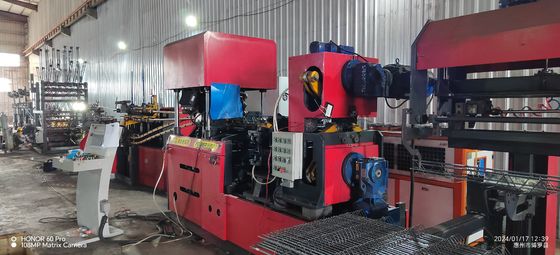 12-15m kaynak hızı Yüksek hassasiyetli truss kaynak makinesi
